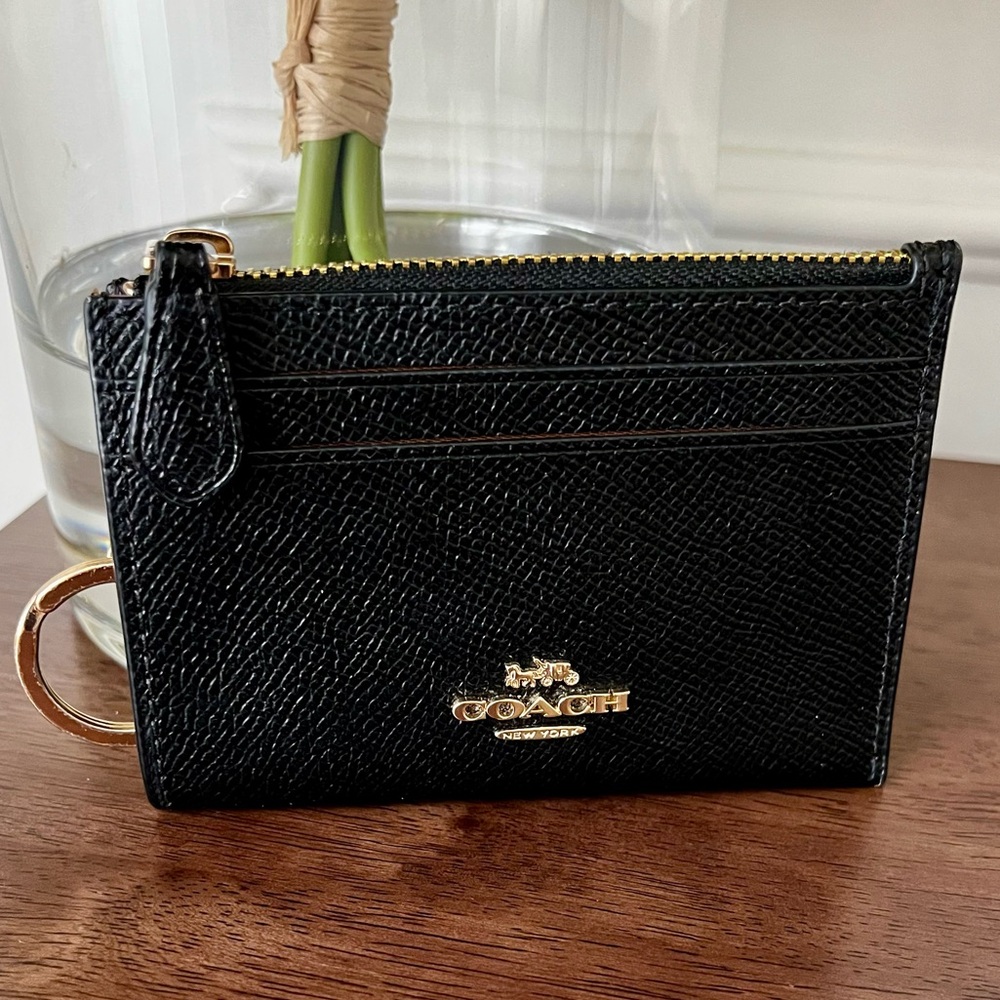Coach Black & Gold Mini Skinny Id Case Keychain EUC 🖤